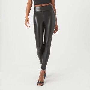 BLACK FLEECE LINES LEATHER LEGGINGS